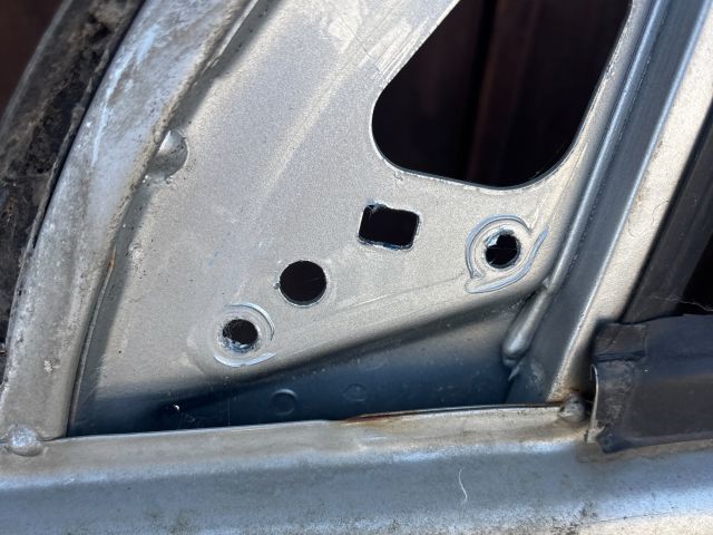 bontott KIA RIO Bal első Ajtó (Üres lemez)