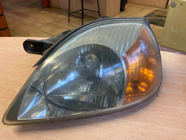 bontott KIA RIO Bal Fényszóró