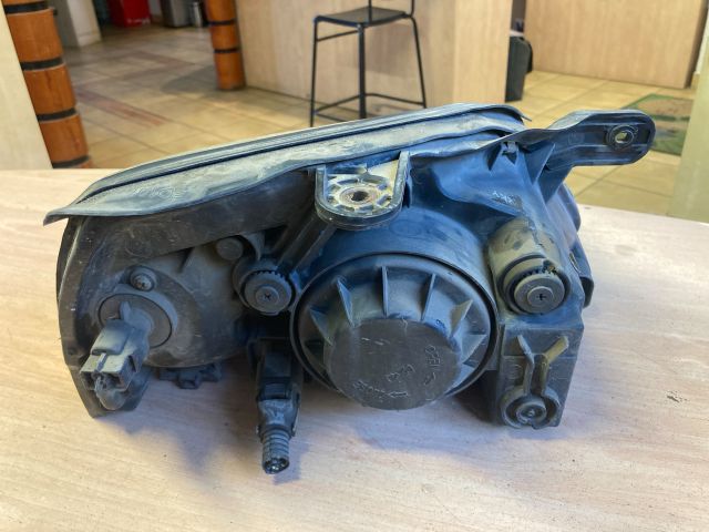 bontott KIA RIO Bal Fényszóró