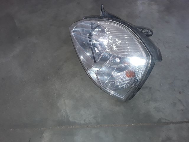 bontott KIA RIO Bal Fényszóró