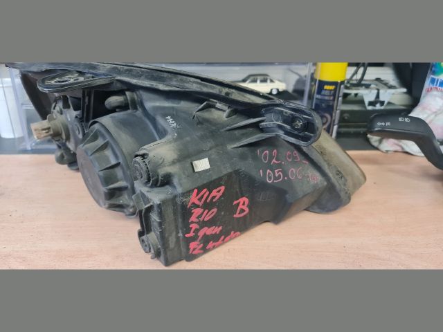 bontott KIA RIO Bal Fényszóró