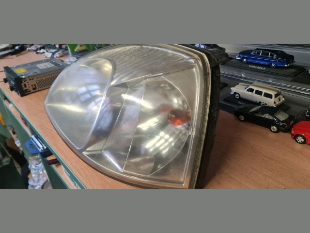 bontott KIA RIO Bal Fényszóró