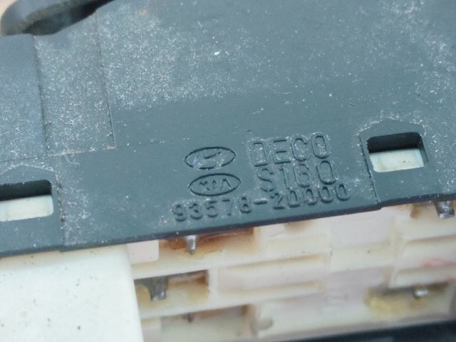 bontott KIA RIO Bal hátsó Ablakemelő Kapcsoló