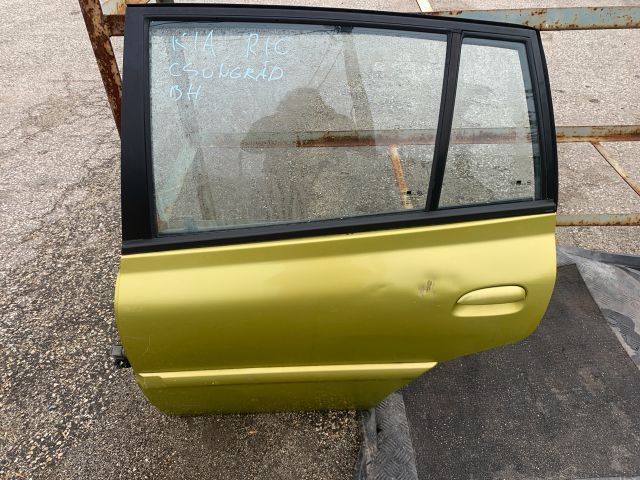 bontott KIA RIO Bal hátsó Ajtó (Részeivel)