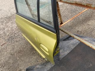 bontott KIA RIO Bal hátsó Ajtó (Részeivel)