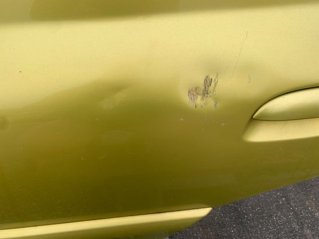 bontott KIA RIO Bal hátsó Ajtó (Részeivel)