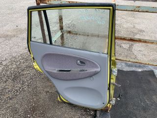 bontott KIA RIO Bal hátsó Ajtó (Részeivel)