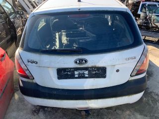 bontott KIA RIO Bal hátsó Ajtó (Részeivel)