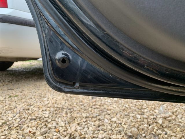 bontott KIA RIO Bal hátsó Ajtó (Üres lemez)