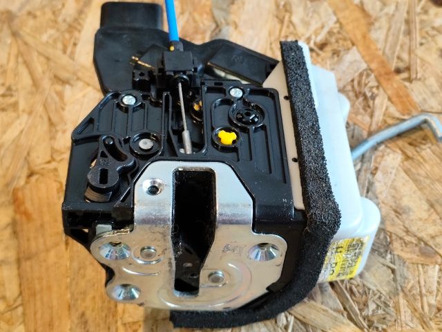 bontott KIA RIO Bal hátsó Ajtózár