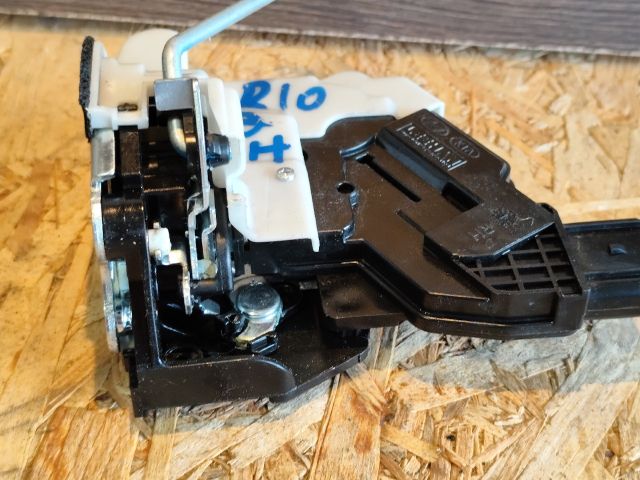 bontott KIA RIO Bal hátsó Ajtózár