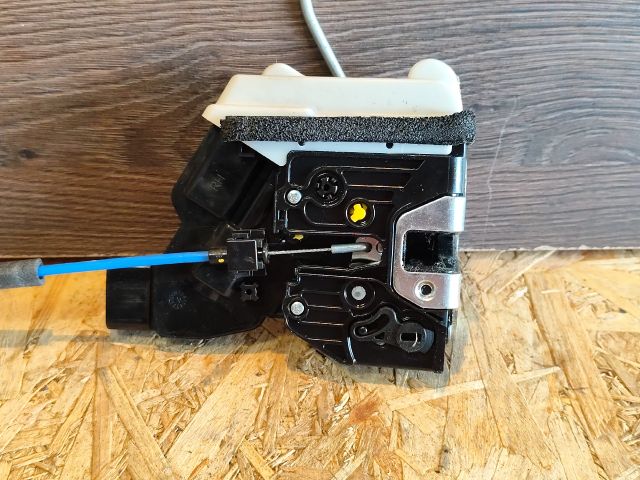 bontott KIA RIO Bal hátsó Ajtózár