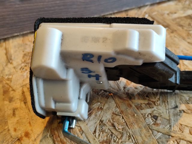 bontott KIA RIO Bal hátsó Ajtózár