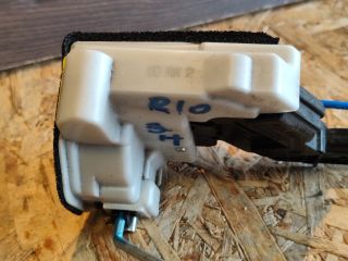 bontott KIA RIO Bal hátsó Ajtózár