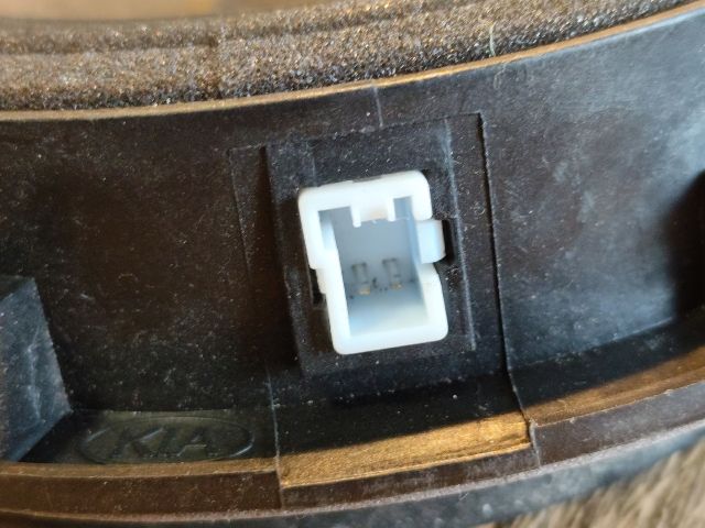 bontott KIA RIO Bal hátsó Hangszóró