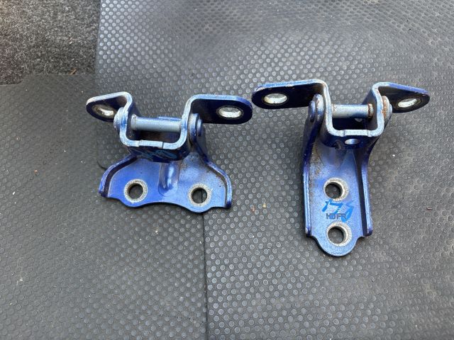 bontott KIA RIO Bal hátsó Zsanér