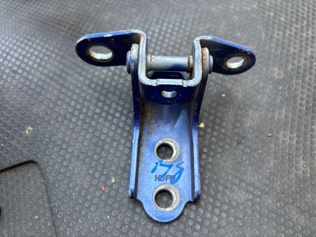 bontott KIA RIO Bal hátsó Zsanér