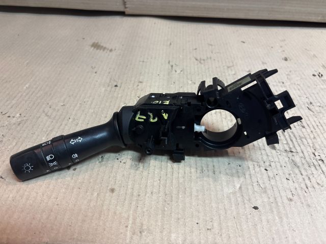 bontott KIA RIO Bal Kormánykapcsoló Irányjelző