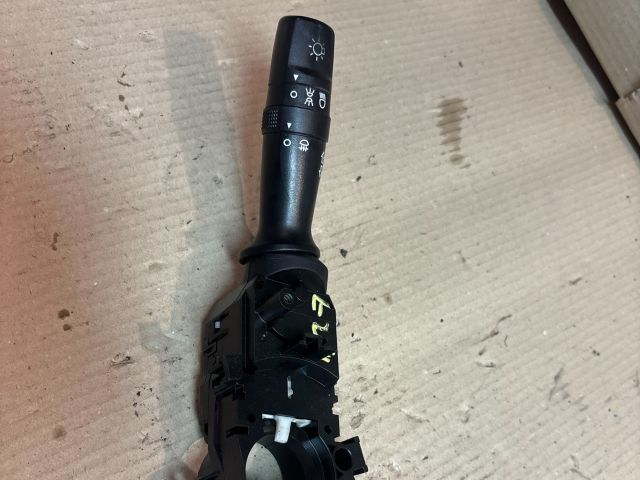 bontott KIA RIO Bal Kormánykapcsoló Irányjelző