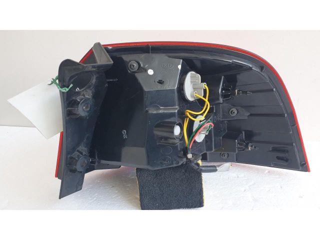 bontott KIA RIO Bal Külső Hátsó Lámpa