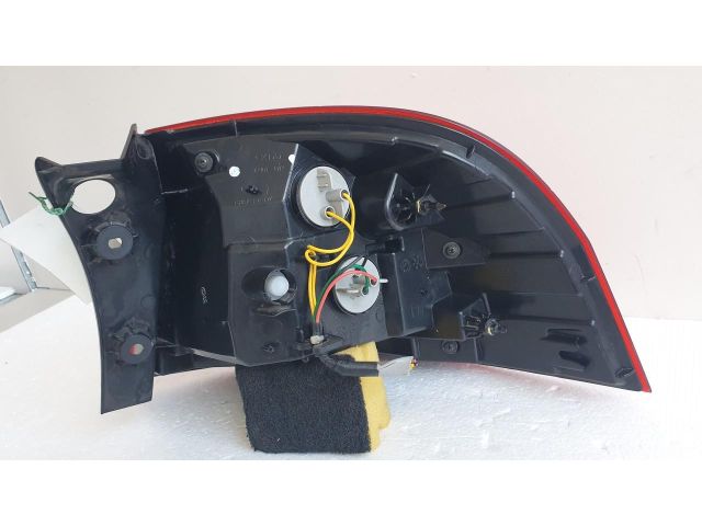 bontott KIA RIO Bal Külső Hátsó Lámpa