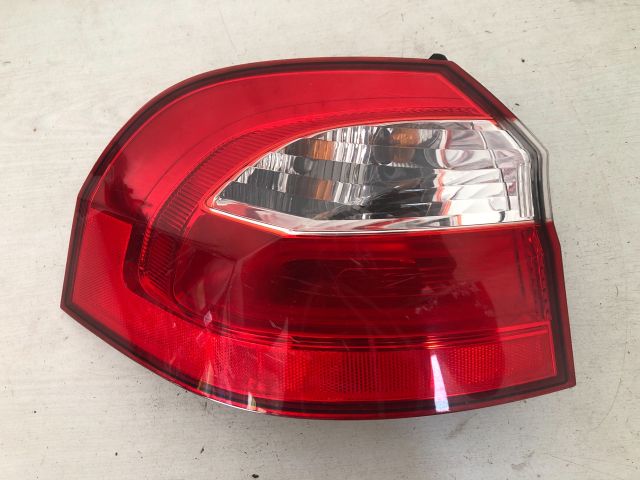bontott KIA RIO Bal Külső Hátsó Lámpa