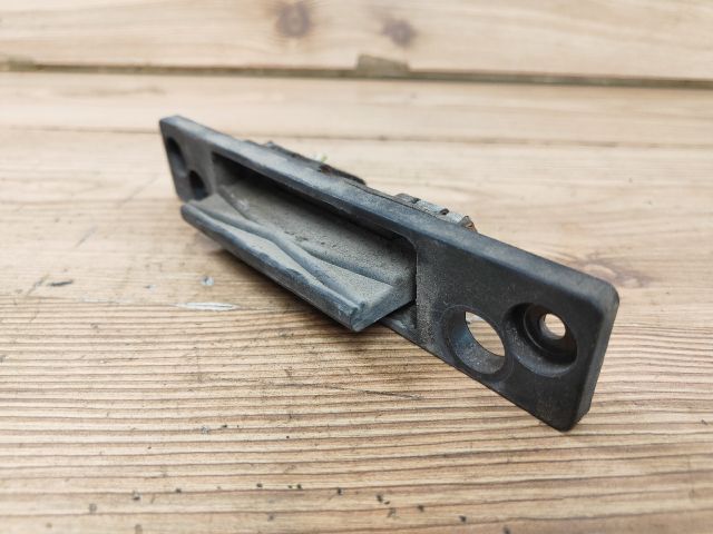 bontott KIA RIO Csomagtér Nyitó Kar / Gomb