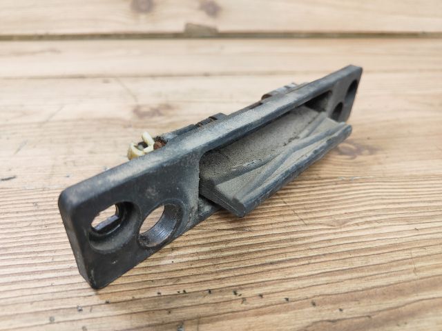 bontott KIA RIO Csomagtér Nyitó Kar / Gomb