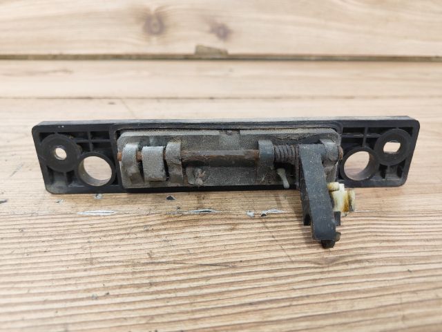 bontott KIA RIO Csomagtér Nyitó Kar / Gomb