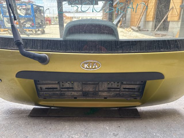 bontott KIA RIO Csomagtérajtó (Részeivel)