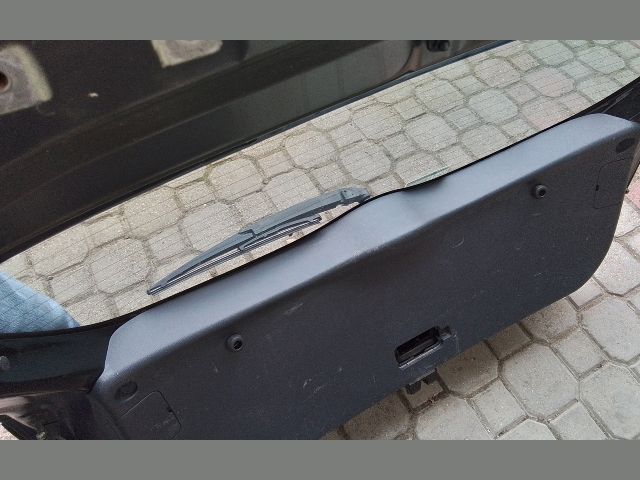 bontott KIA RIO Csomagtérajtó (Részeivel)