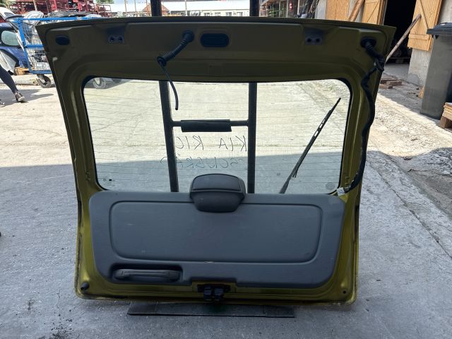 bontott KIA RIO Csomagtérajtó (Részeivel)