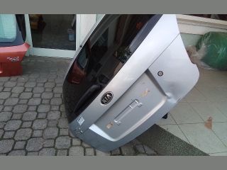 bontott KIA RIO Csomagtérajtó (Részeivel)