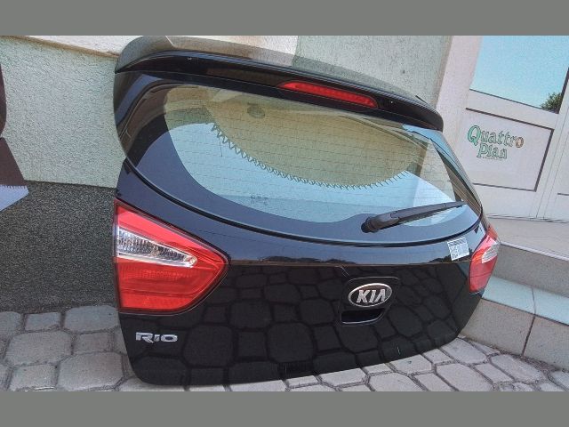 bontott KIA RIO Csomagtérajtó (Részeivel)