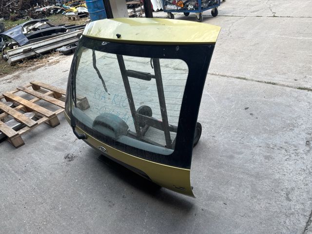 bontott KIA RIO Csomagtérajtó (Részeivel)