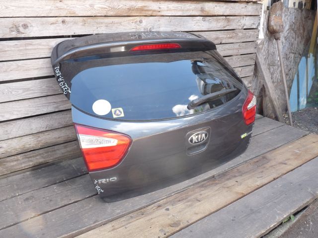 bontott KIA RIO Csomagtérajtó (Részeivel)