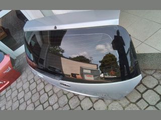 bontott KIA RIO Csomagtérajtó (Részeivel)