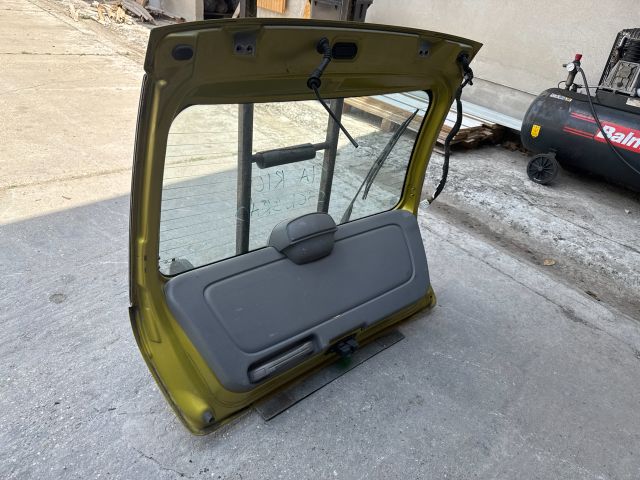 bontott KIA RIO Csomagtérajtó (Részeivel)