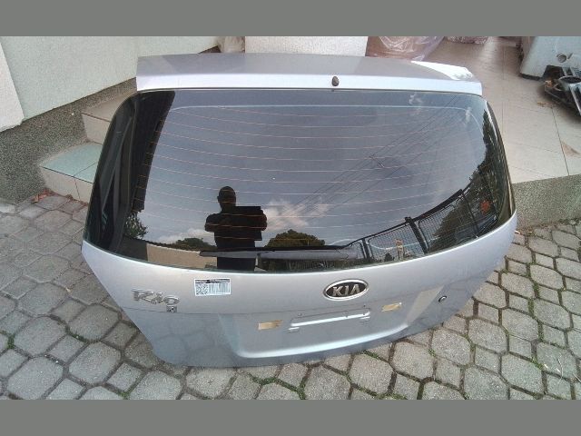 bontott KIA RIO Csomagtérajtó (Részeivel)