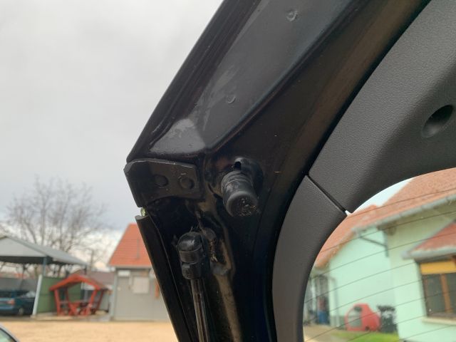 bontott KIA RIO Csomagtérajtó (Üres lemez)