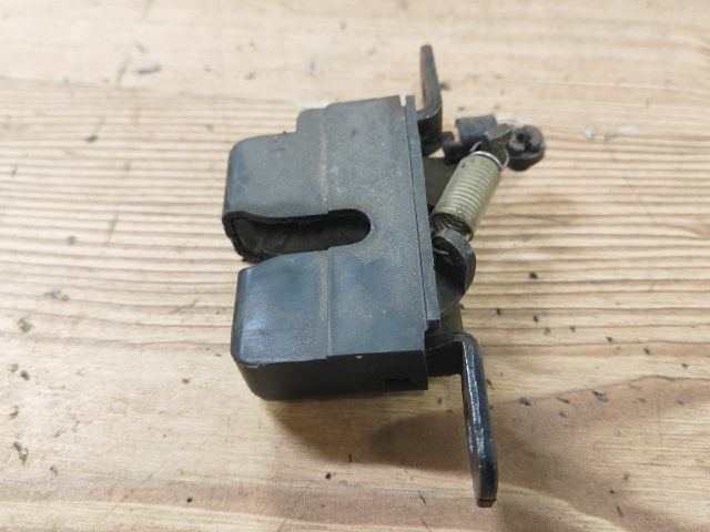 bontott KIA RIO Csomagtérajtó Zárszerkezet