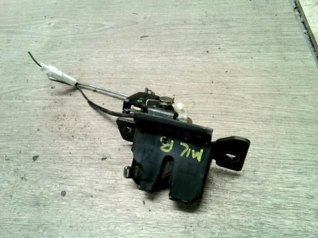 bontott KIA RIO Csomagtérajtó Zárszerkezet