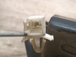 bontott KIA RIO Csomagtérajtó Zárszerkezet