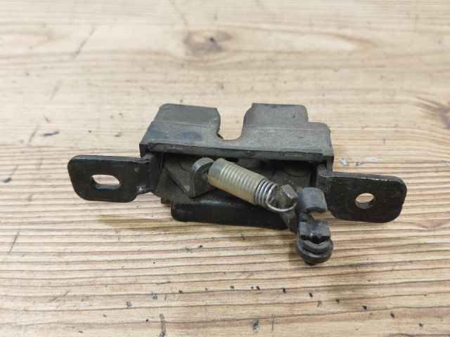 bontott KIA RIO Csomagtérajtó Zárszerkezet