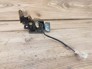 bontott KIA RIO Csomagtérajtó Zárszerkezet