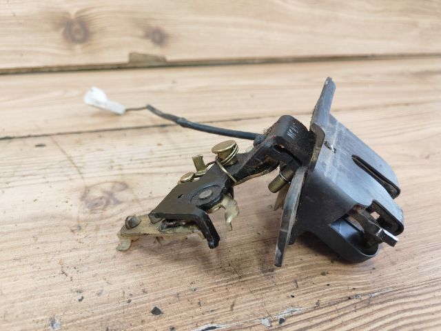 bontott KIA RIO Csomagtérajtó Zárszerkezet