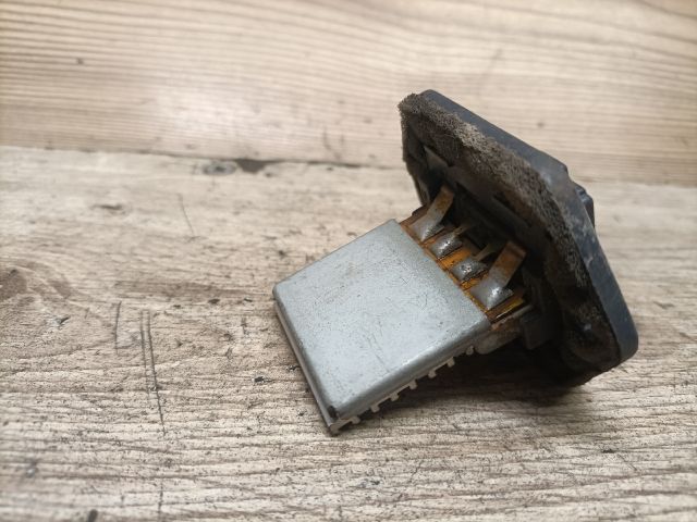 bontott KIA RIO Előtét Ellenállás Fűtőmotor