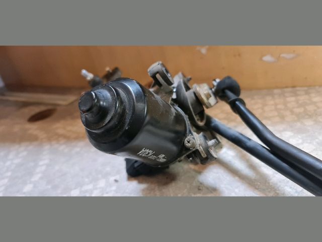 bontott KIA RIO Első Ablaktörlő Szerkezet Motorral