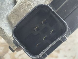 bontott KIA RIO Első Ablaktörlő Szerkezet Motorral