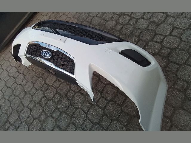 bontott KIA RIO Első Lökhárító (Részeivel)